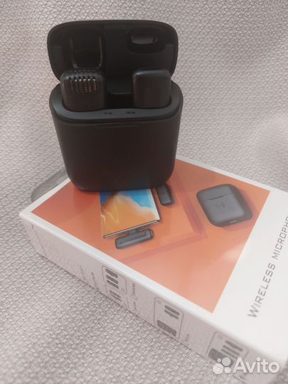 Микрофон петличный для iPhone новый