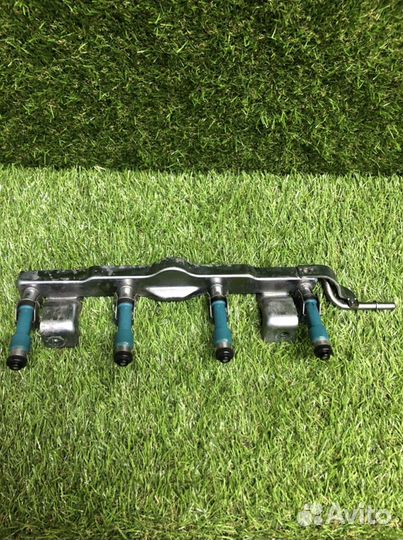 Топливная рампа с форсунками Mazda3 1.6 Z6