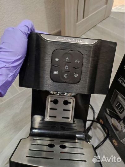 Кофеварка рожковая redmond RCM-1511