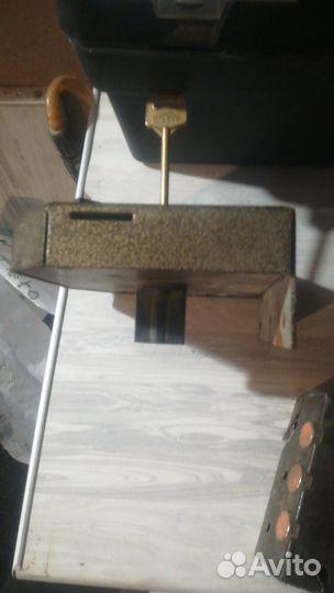 Замок гаражный