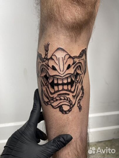 Тату мастер, татуировка