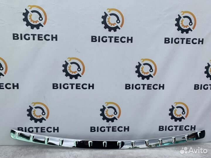 Накладка бампера Mercedes X156 A1568850011