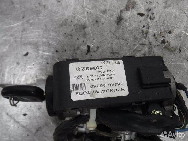 Замок зажигания Hyundai Accent G4EC 2008