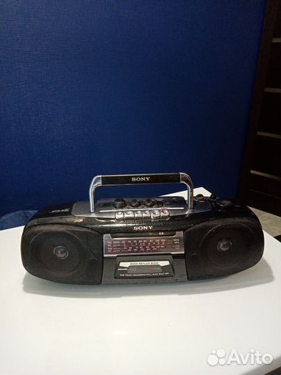 Кассетный магнитофон sony