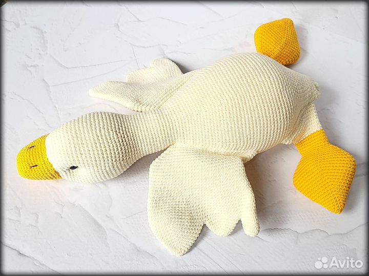 Игрушка гусь обнимусь