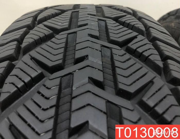 Kormoran Snow 215/60 R17 96H