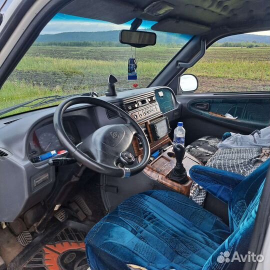 SsangYong Istana 2.9 МТ, 2002, 57 860 км