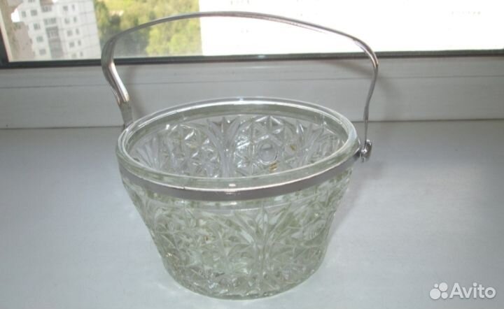 Вазочка.конфетница с ручкой. сахарница.и др, СССР