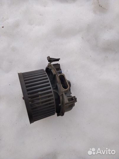 Вентилятор печки Логан 1.4 без кондиционера