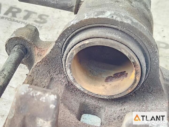 Суппорт передний левый mitsubishi colt