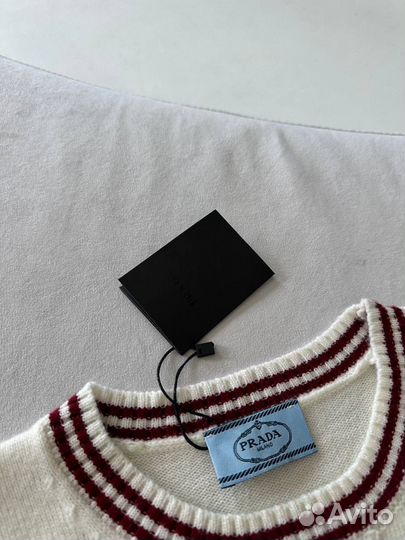Свитер Prada