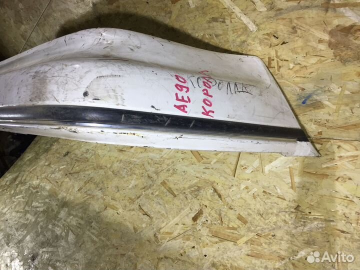 Бампер задний sedan Toyota Corolla AE91 CE90 Белый