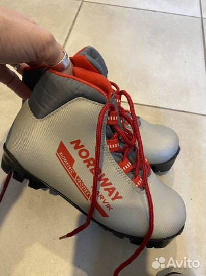 Лыжные ботинки 30, 32 NNN