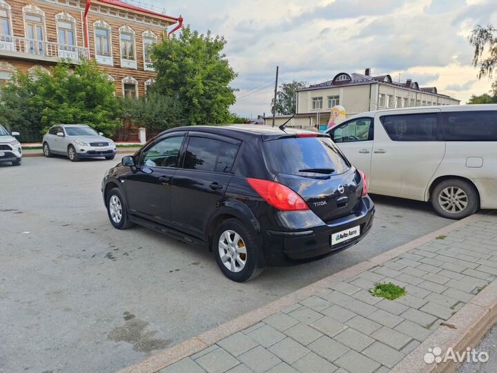 Nissan Tiida 1.6 МТ, 2011, 180 000 км