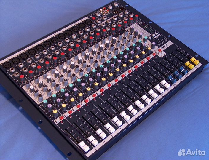 Микшер Soundcraft EPM12