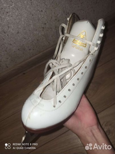 Фигурные коньки jackson artiste