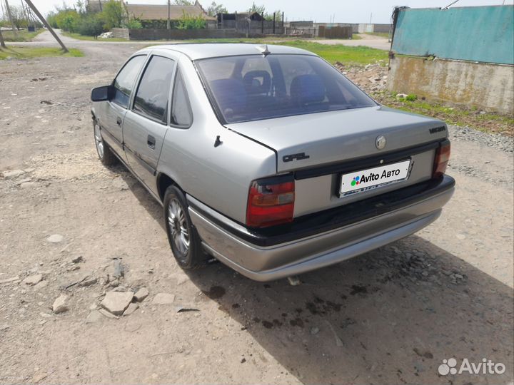 Opel Vectra 1.6 МТ, 1993, 300 000 км