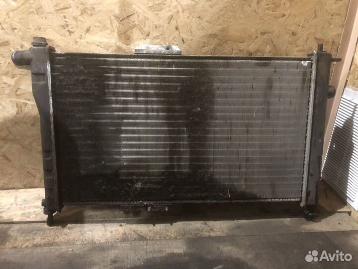 Радиатор охлаждения Деу Нексия