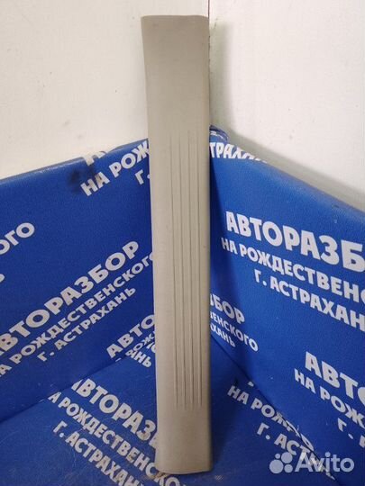 Накладка на порог. Toyota Estima минивен 2AZ-FE