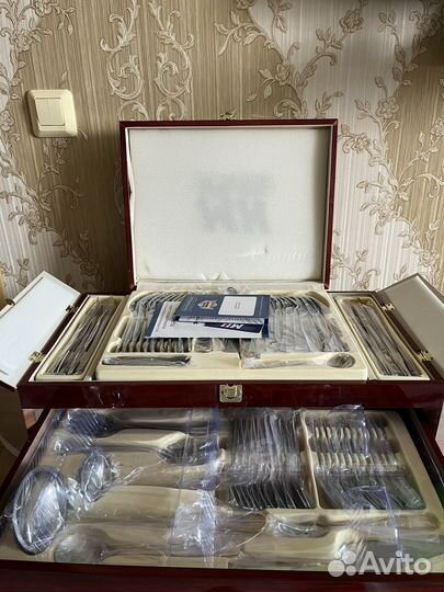 Набор столовых приборов новый