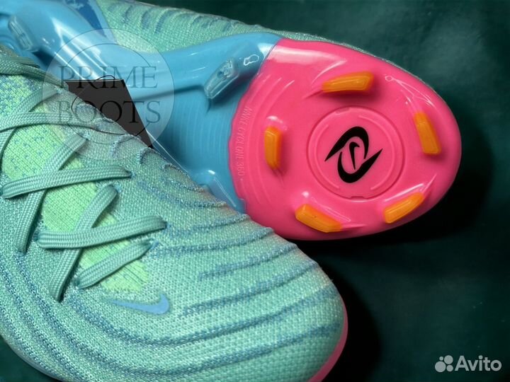 Бутсы Nike Phantom luna