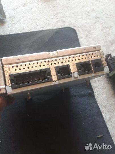 Усилитель звука мерседес 211,219