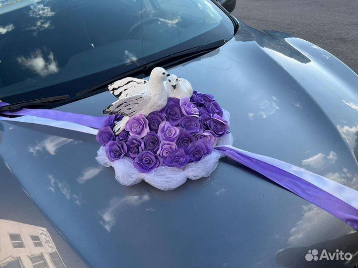 Свадебное украшение на автомобиль