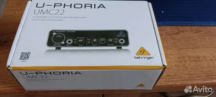 Звуковая карта Behringer UMC22