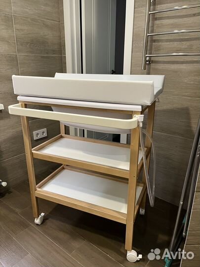 Пеленальный стол с ванночкой happy baby Lafino