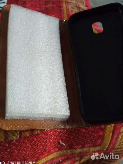 Чехол на телефон