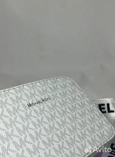 Сумка Michael Kors: элегантность на плечах