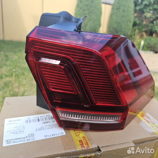 Фонарь задний правый Тигуан