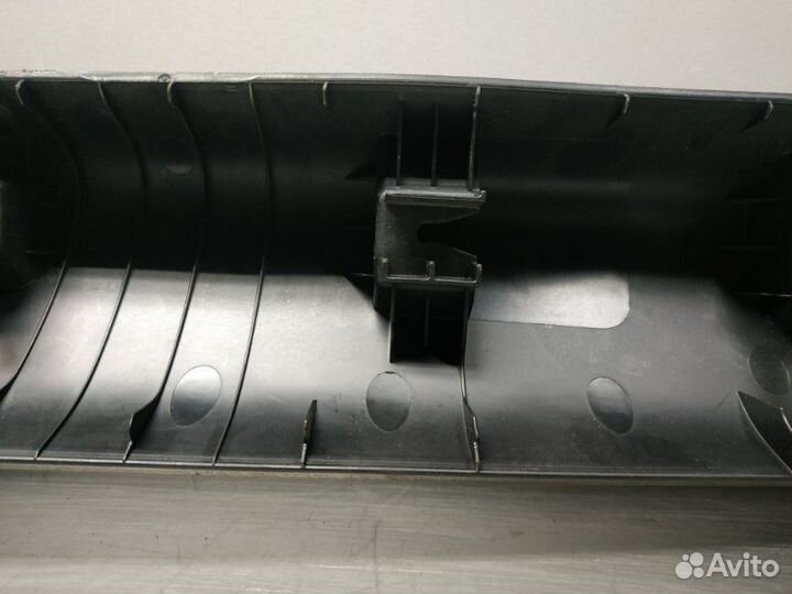 Обшивка стойки передняя правая Jeep Grand Cherokee