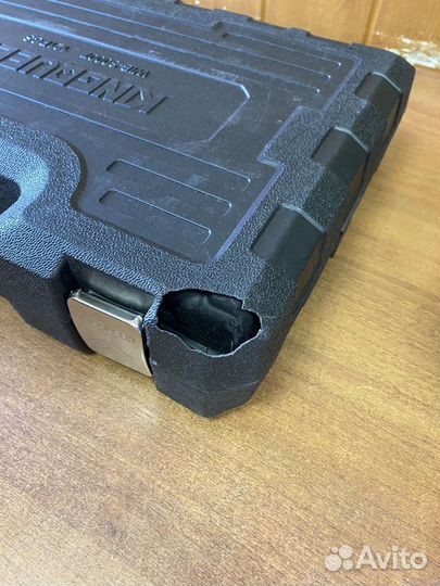 Набор инструментов ключей в кейсе новые