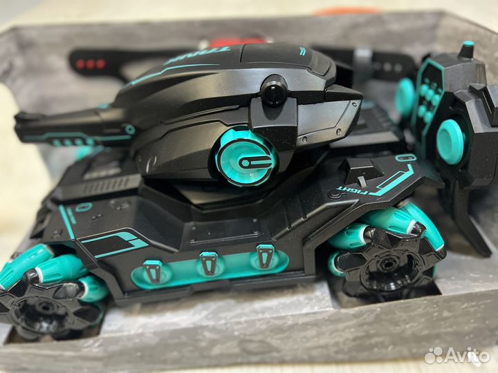 Танк на радиоуправлении стреляет пулями