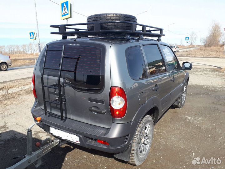 Экспедиционный багажник на Шевроле Нива