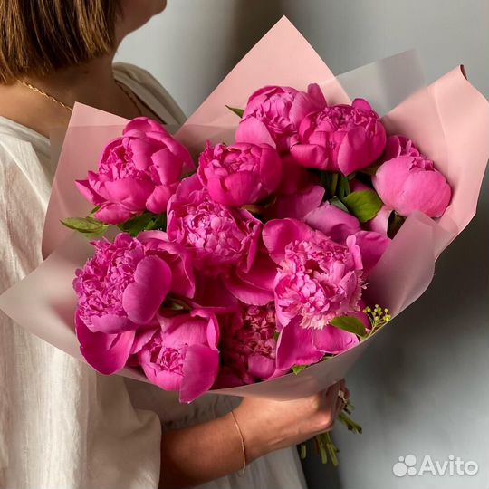 Букет из пионов
