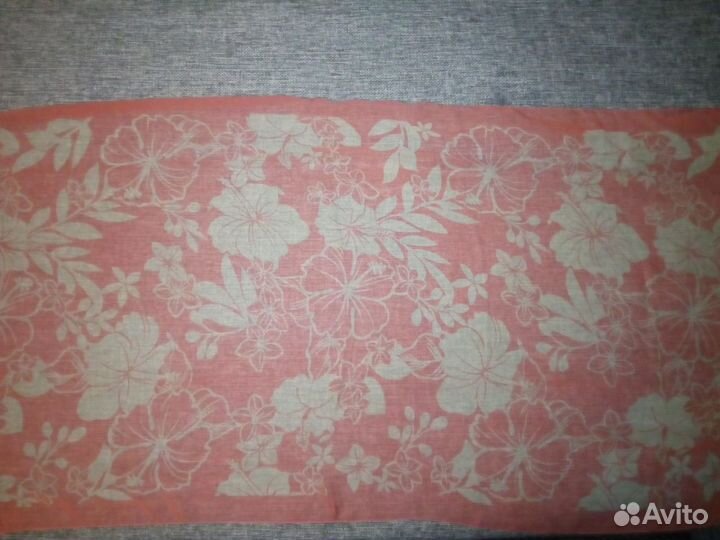 Платок женский, р.160/50 новый