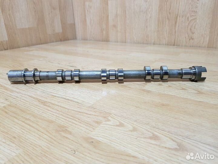 Распредвал впускной левый Mitsubishi Pajero V75W