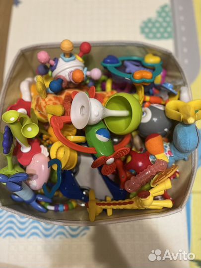 Грызунки, погремушки, музыкальные игрушки