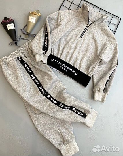 Продам спортивный костюм