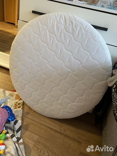 Матрас круглый с наматрасником+ 3 простыни