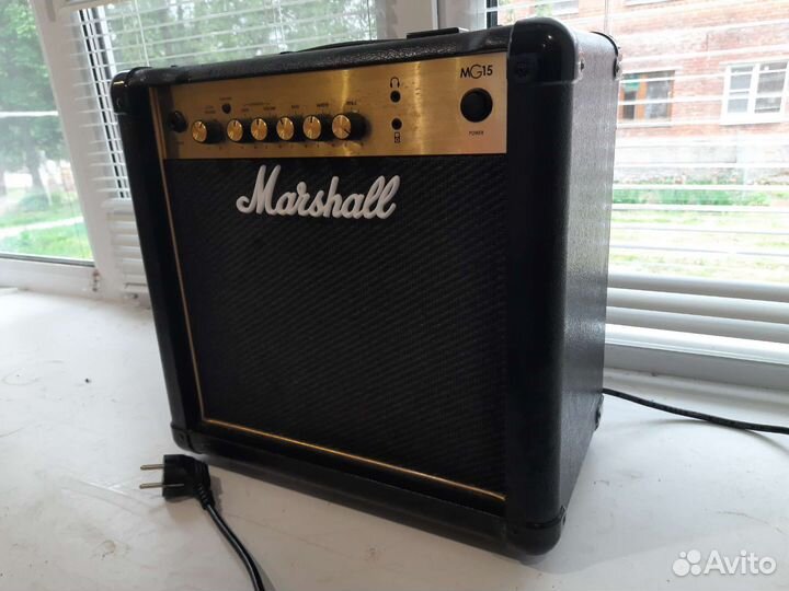 Комбоусилитель гитарный Marshall MG15