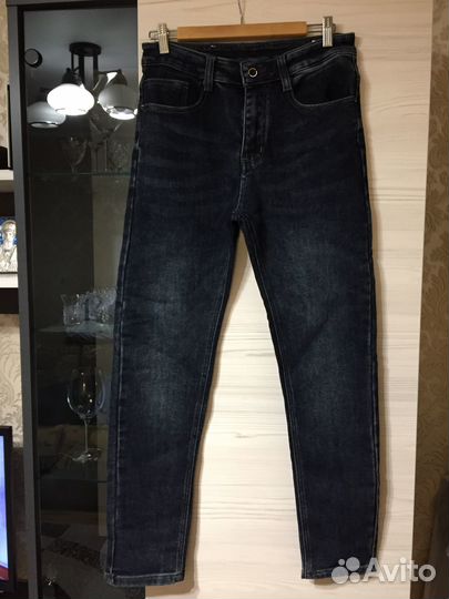 Продам джинсы мужские
