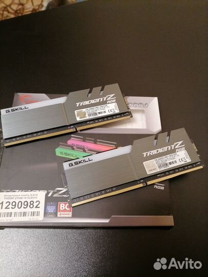 G.Skill trident Z RGB F4-3200C16D-16gtzr 16 гб