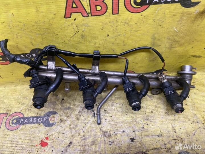 Топливная рампа Bmw 3-Series E46 M43B19 1998