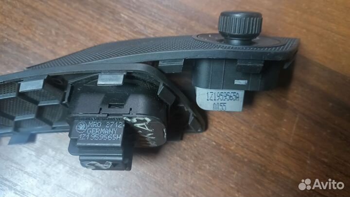 Джойстик регулировки зеркал Шкода Октавия