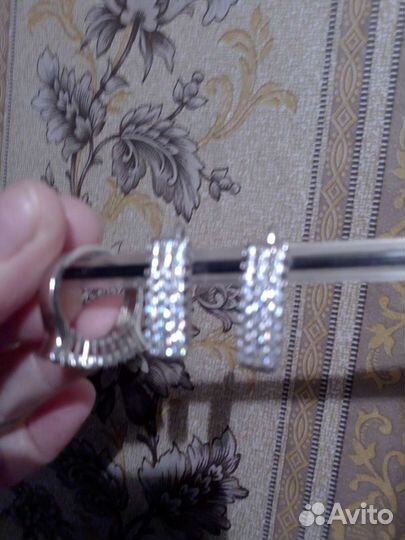 Серебряные серьги с колечком