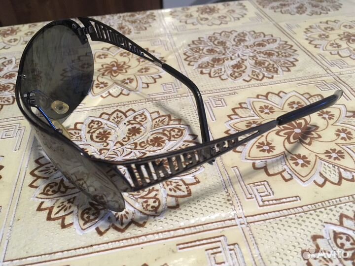 Солнцезащитные очки