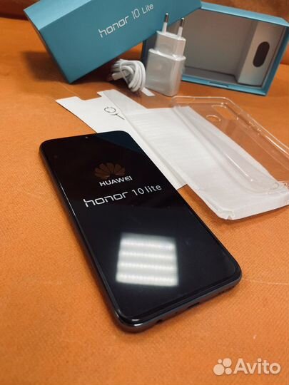 HONOR 10 Lite, 6/128 ГБ